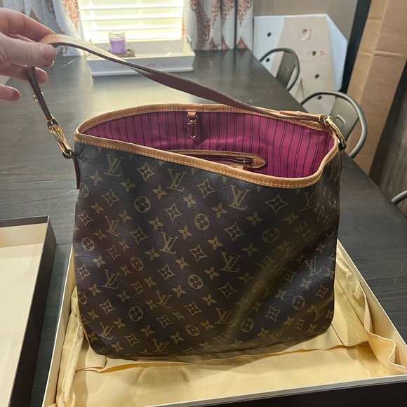 Louis Vuitton Handbags - Delightful MM Monogram Bag